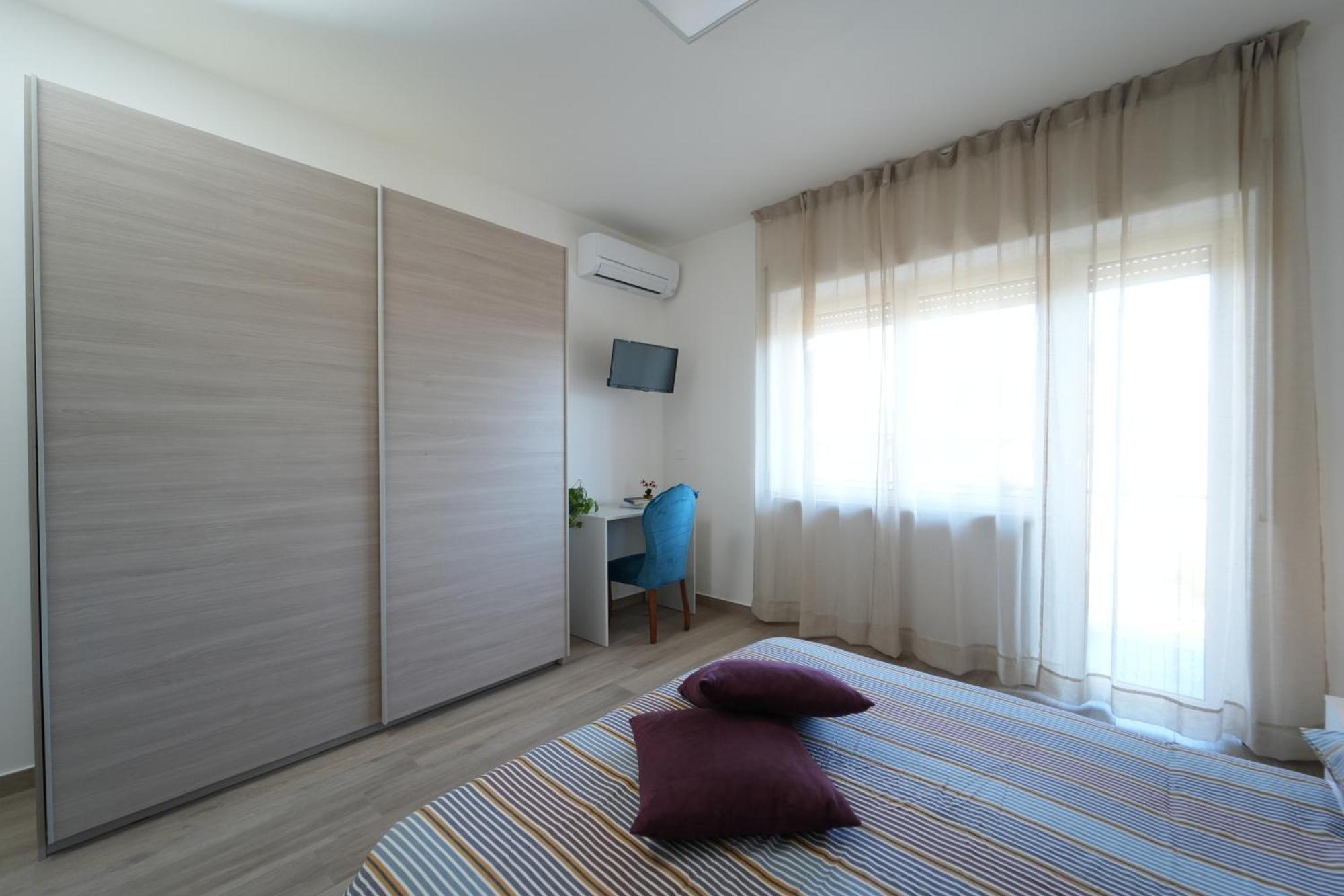 Panorama Vesuvius Affittacamere Guesthouse With Lift Near To Subway In Napoli Center Eksteriør bilde